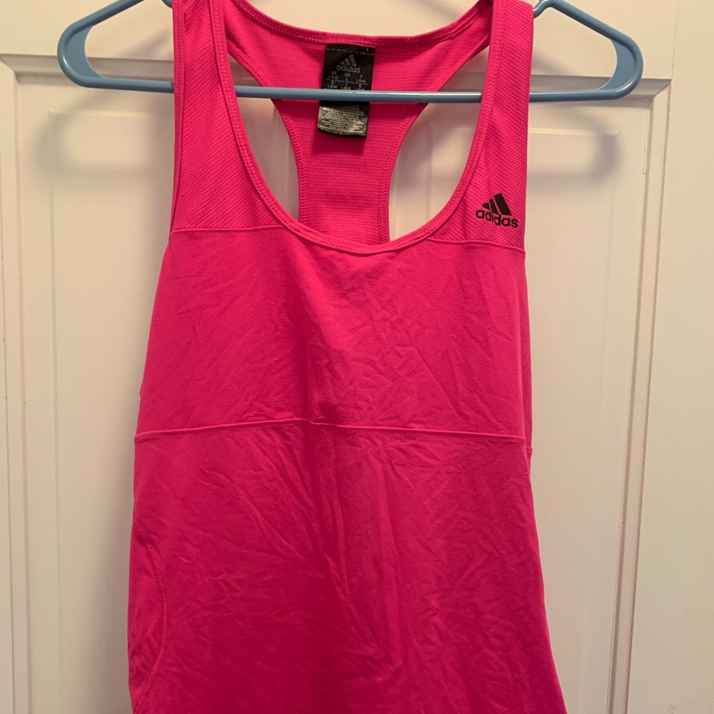 ESSENTIALS LOOSE ADIDAS TANK TOP (reddish/pink)